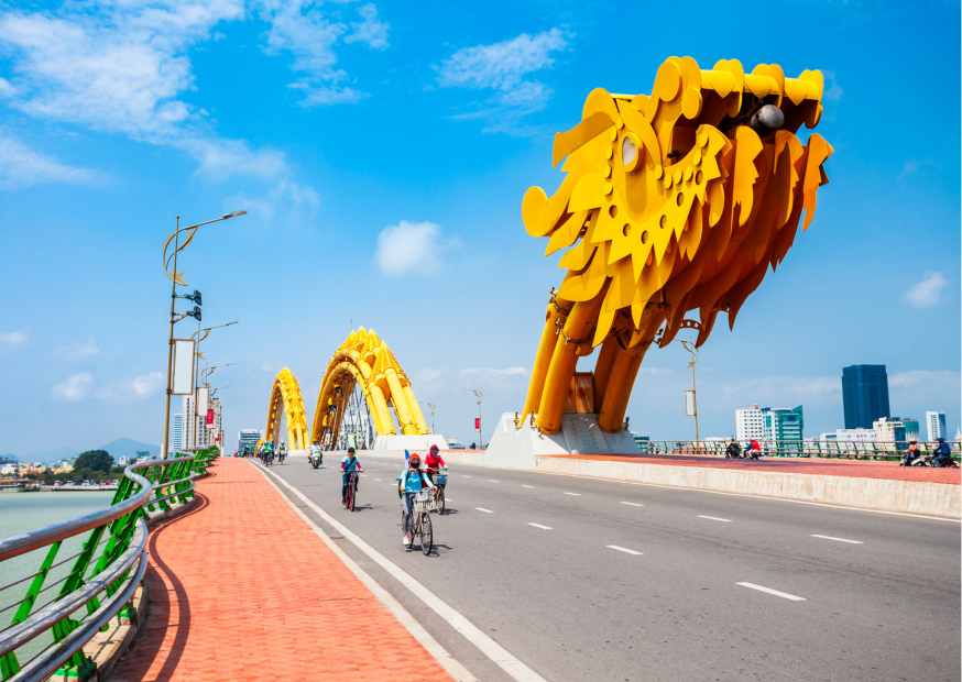 ARRIVAL IN DA NANG (D)